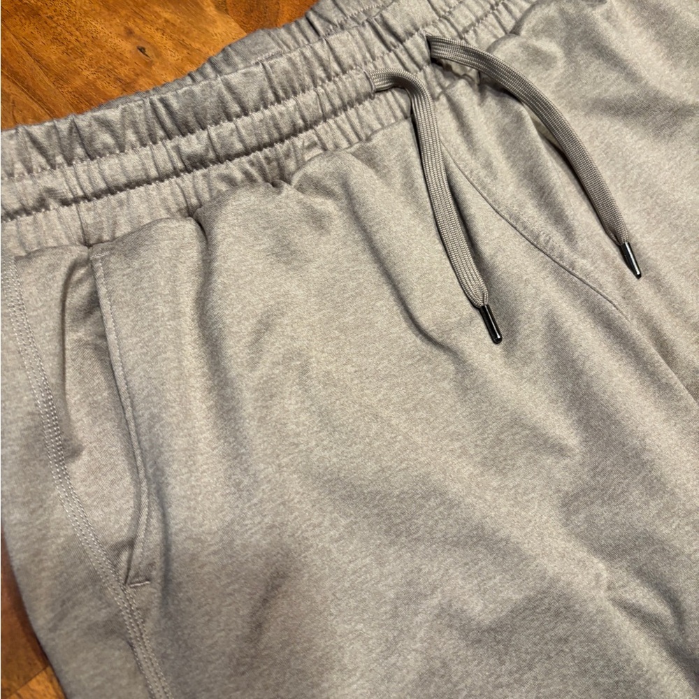 Quince - Flowknit Mid-Rise Joggers - Heather Morel Grey - Size Medium - Picture 5 of 10